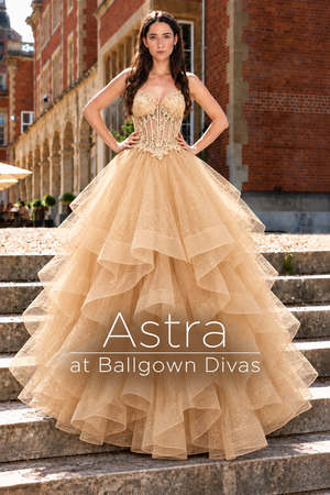 Astra - Lace embroidered layered prom dress - Red