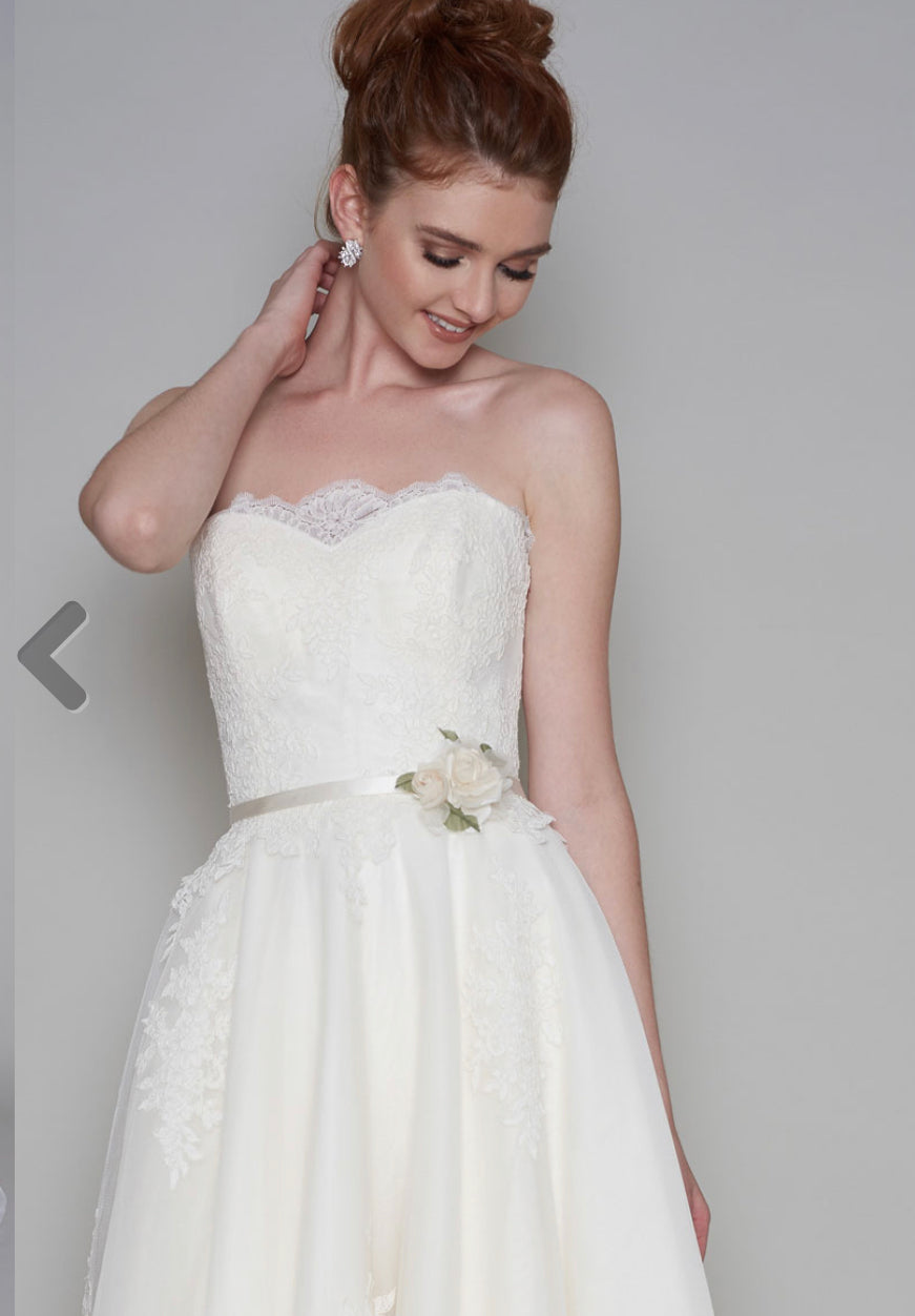 WEDDING DRESS ‘bree’ - IVORY UK 14 - £50