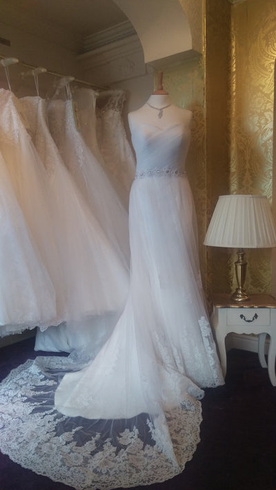 WEDDING DRESS ‘orla’ - IVORY UK 12 - £100
